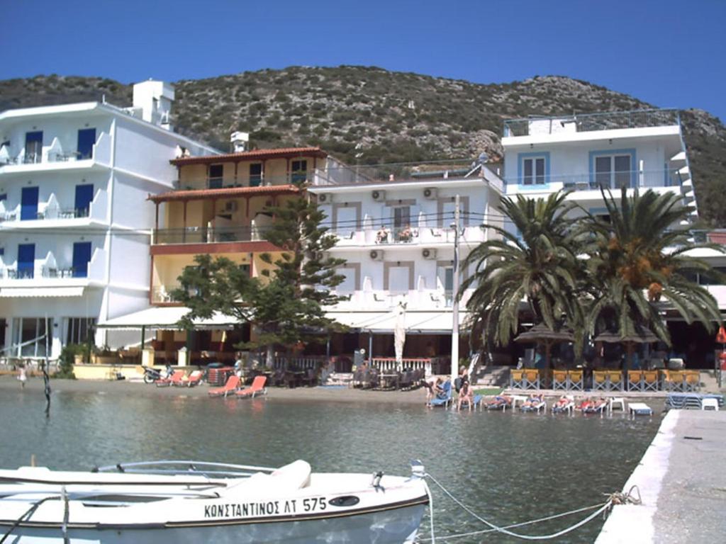 Golden Moon Hotell Tolón Eksteriør bilde